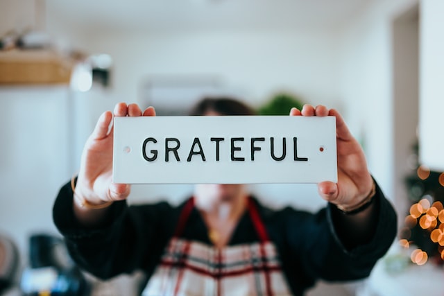 image of a sign that says grateful for a thankfulness site